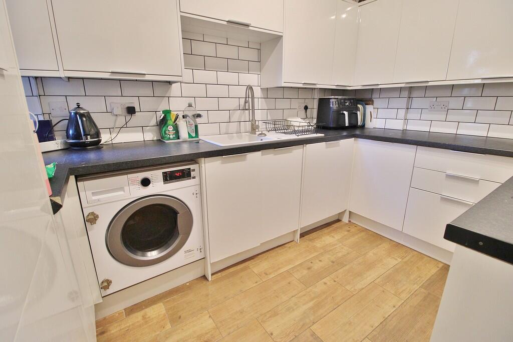 House in Portsmouth - More