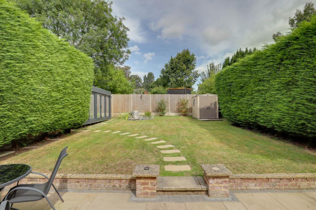 House in Reading, Emmer Green - View 2