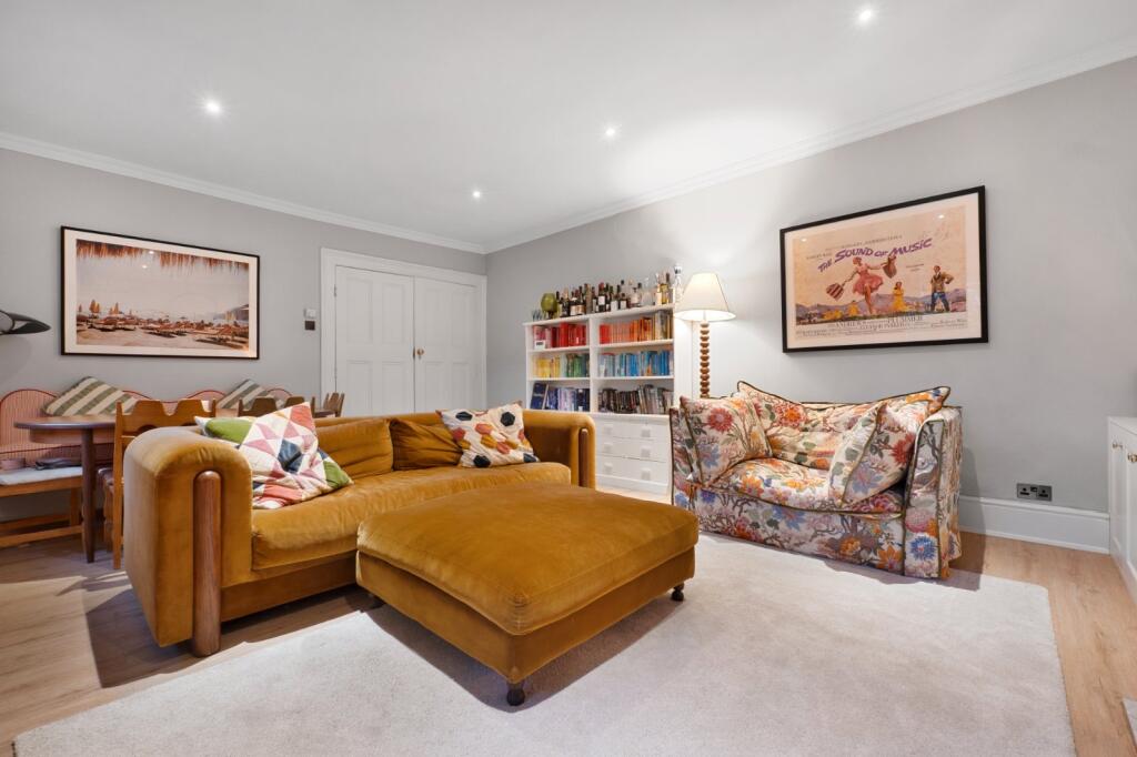 Gloucester Avenue, Primrose Hill, London, NW1 photo 3