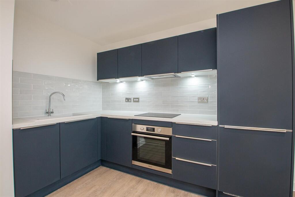 Apartment in Milton Keynes - View 2