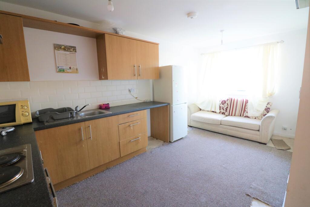 Marsh Road Luton, Beds LU3 2RT - View 3
