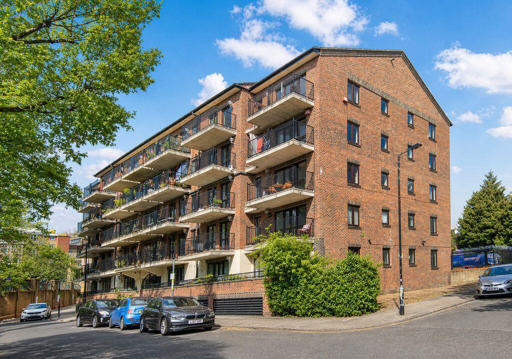 Main image of property: Fletcher Street, E1