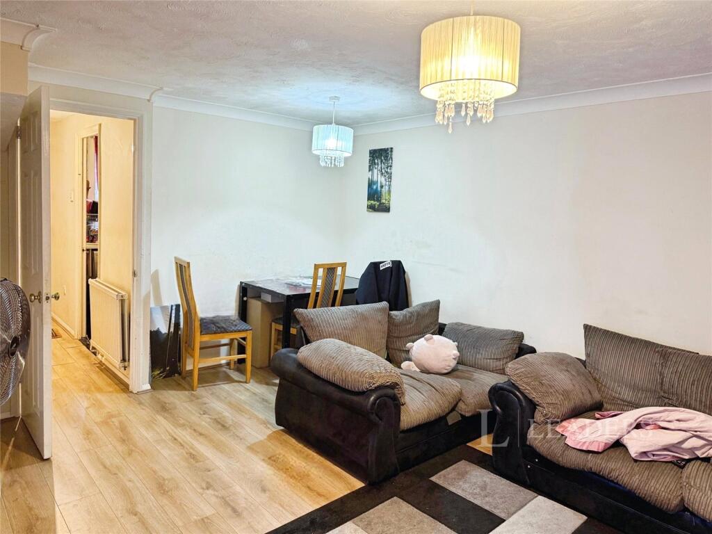 Coltsfoot Green, Luton, Bedfordshire photo 3