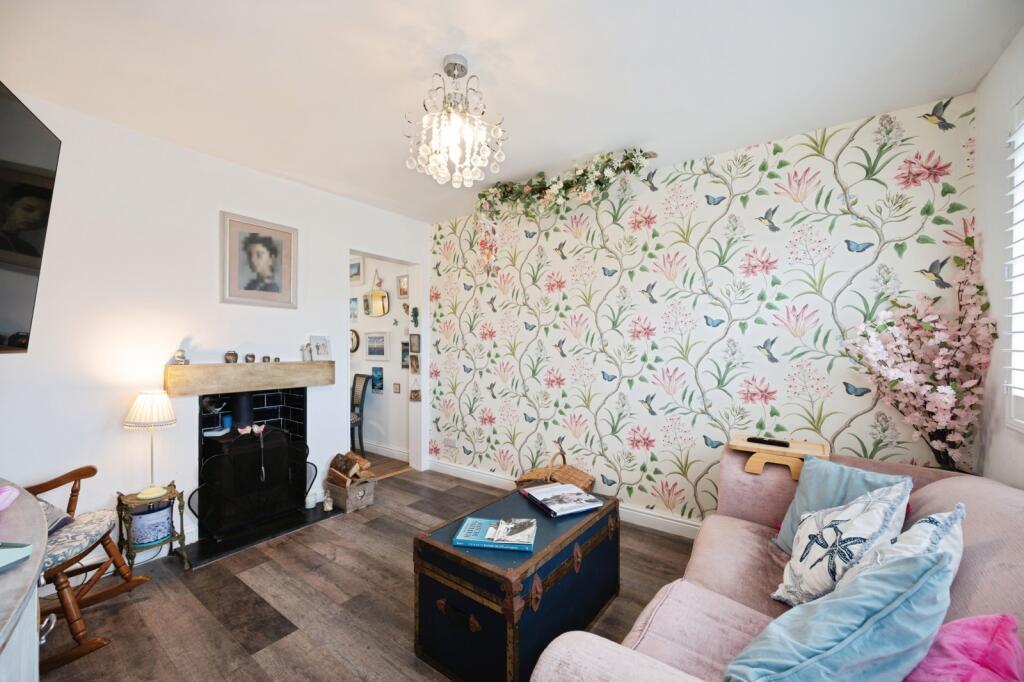 Sea Front Estate, Hayling Island, Hampshire, PO11 photo 3