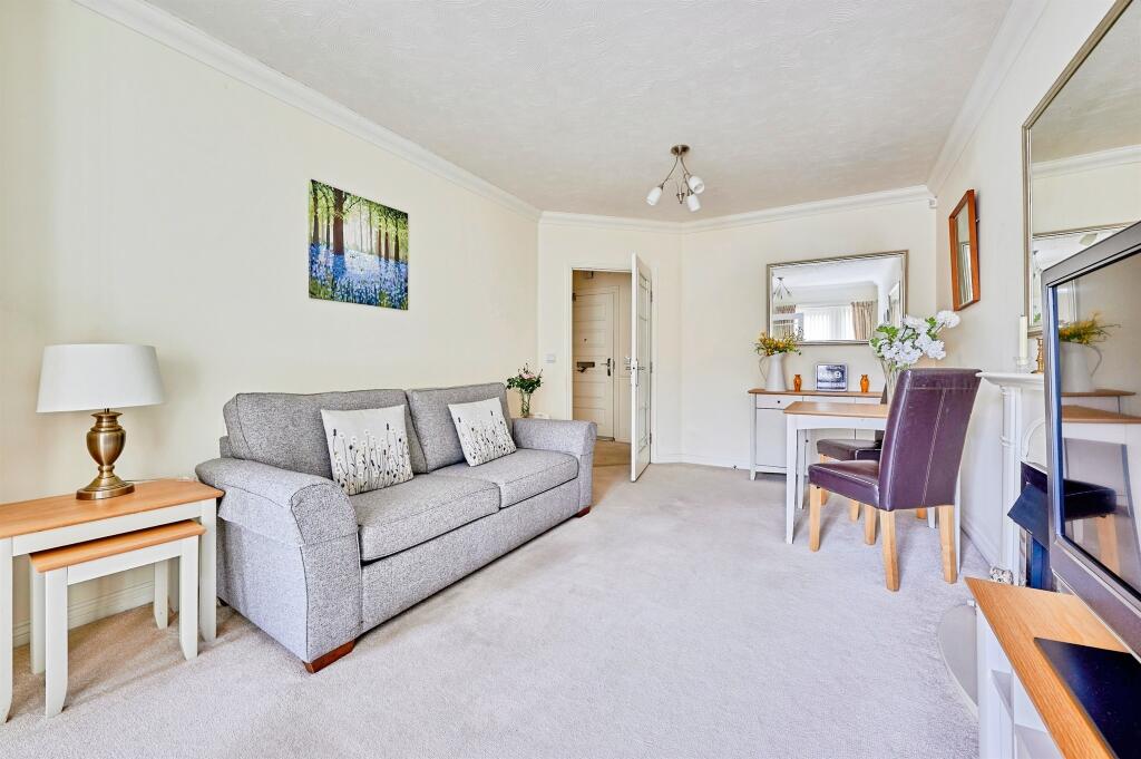 Radwinter Road, Saffron Walden - View 2