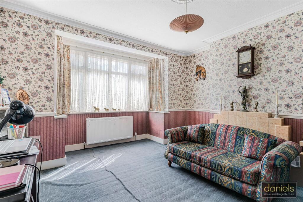 House in London - View 2