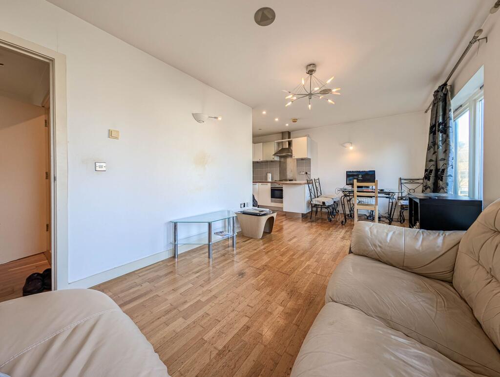 Apartment in London - View 5
