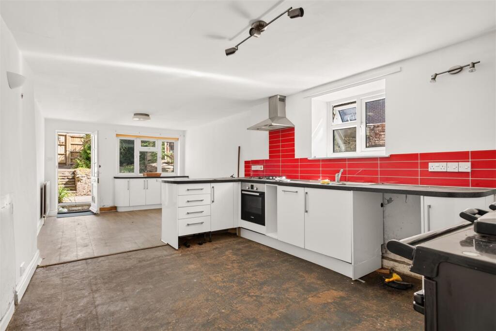 House in Dorchester - View 4