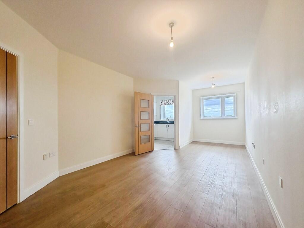 Apartment in Nottingham - View 3