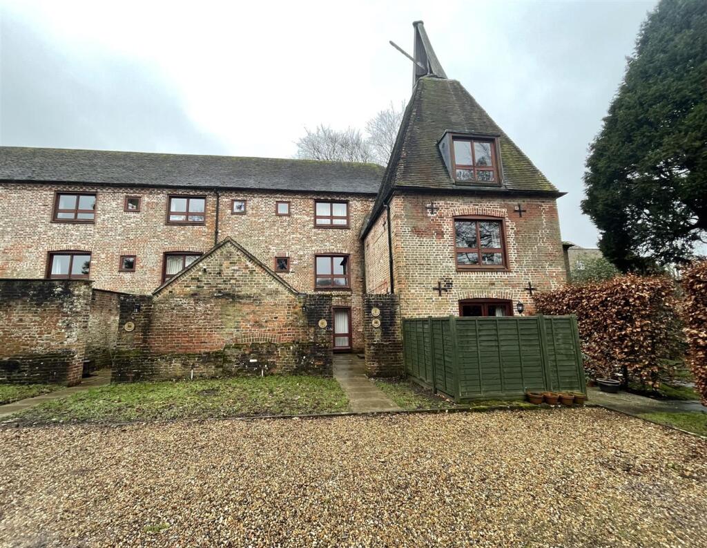 Main image of property: Oast Apartment, Swarling Manor, Petham, Canterbury, Kent CT4 5QW