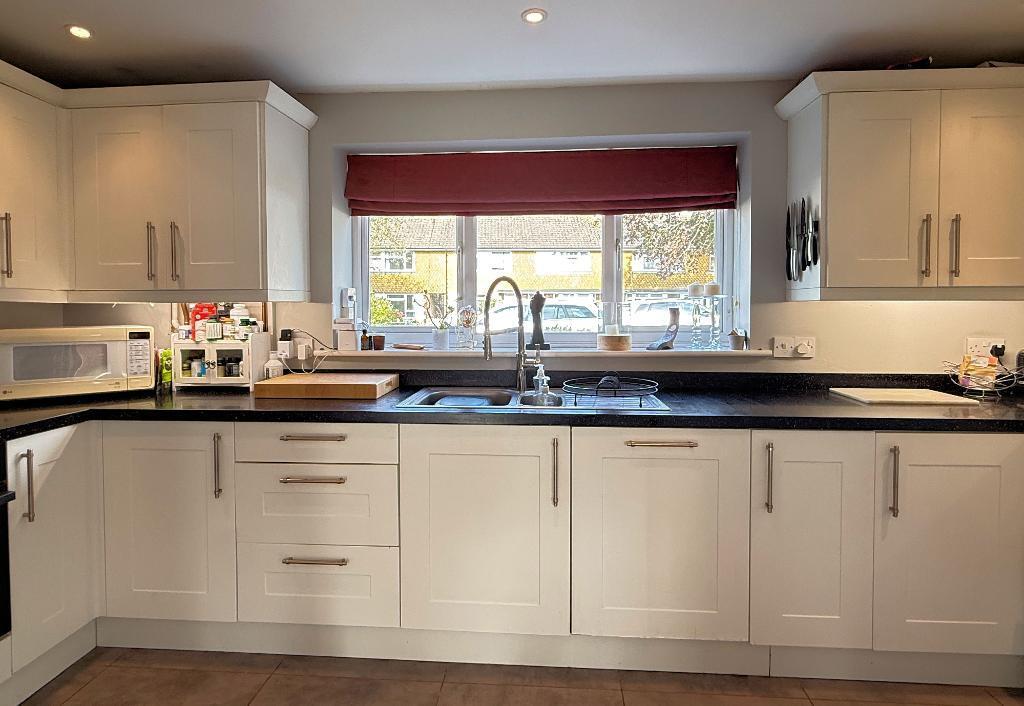 Monks Walk, Upper Beeding, BN44 3HR photo 3