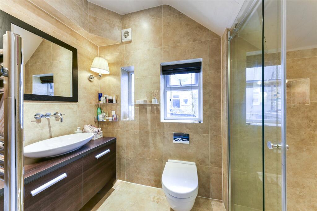 Apartment in London - View 4