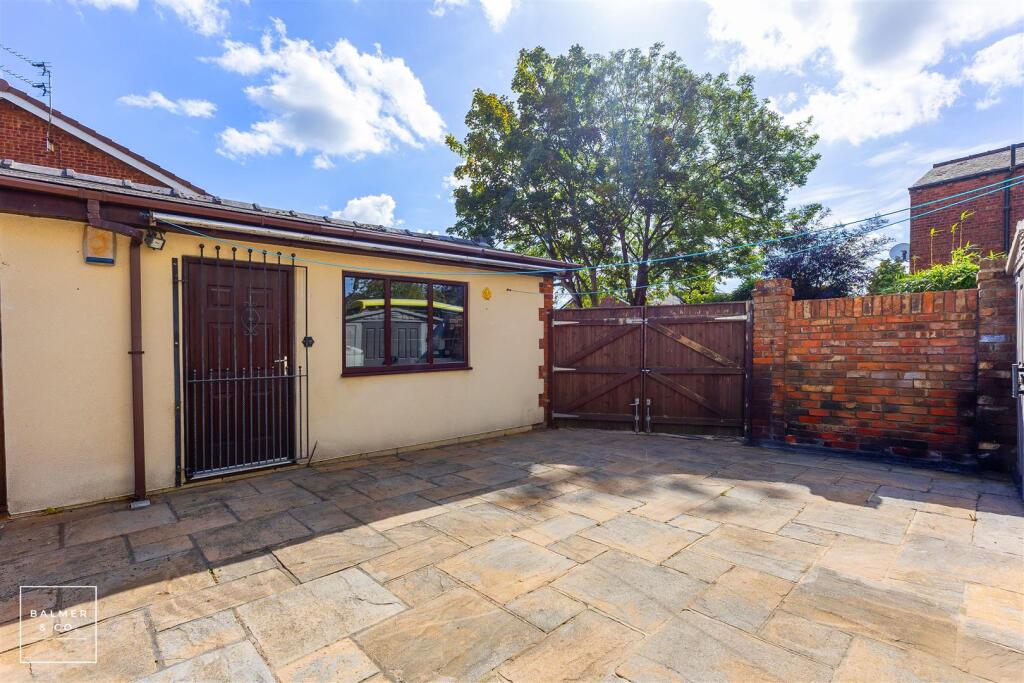 House in Manchester, Tyldesley - View 4