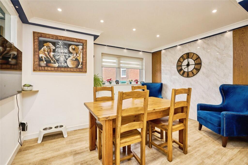 House in Newport, Gunville - View 6