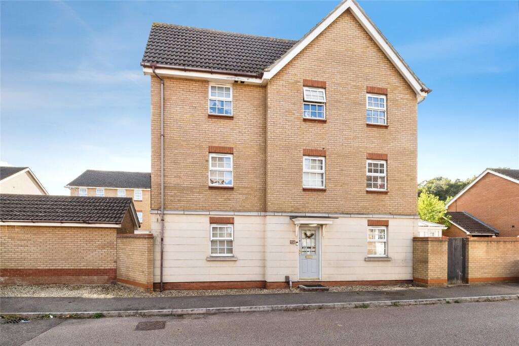 Main image of property: Frobisher Gardens, Chafford Hundred, Grays, Essex, RM16