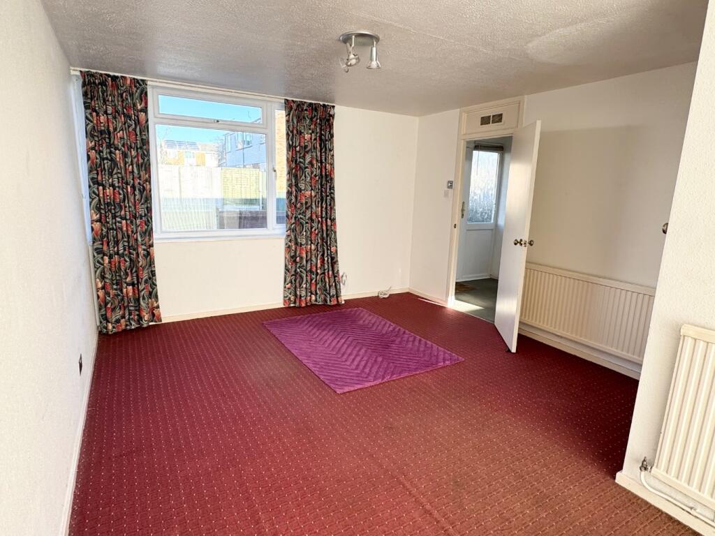 Roewood Close, Holbury, Southampton, Hampshire, SO45 photo 4