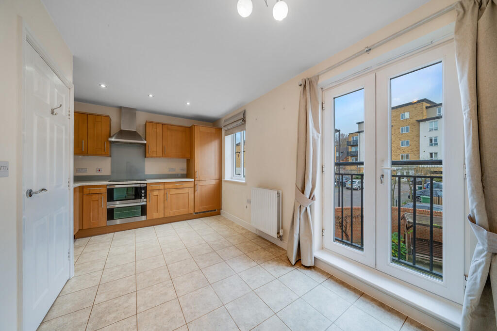 House in Bromley - View 2