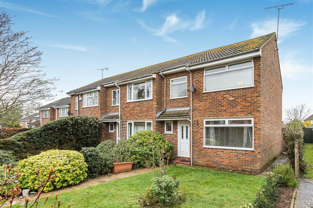 Main image of property: Harwood Close, Tewin, Welwyn