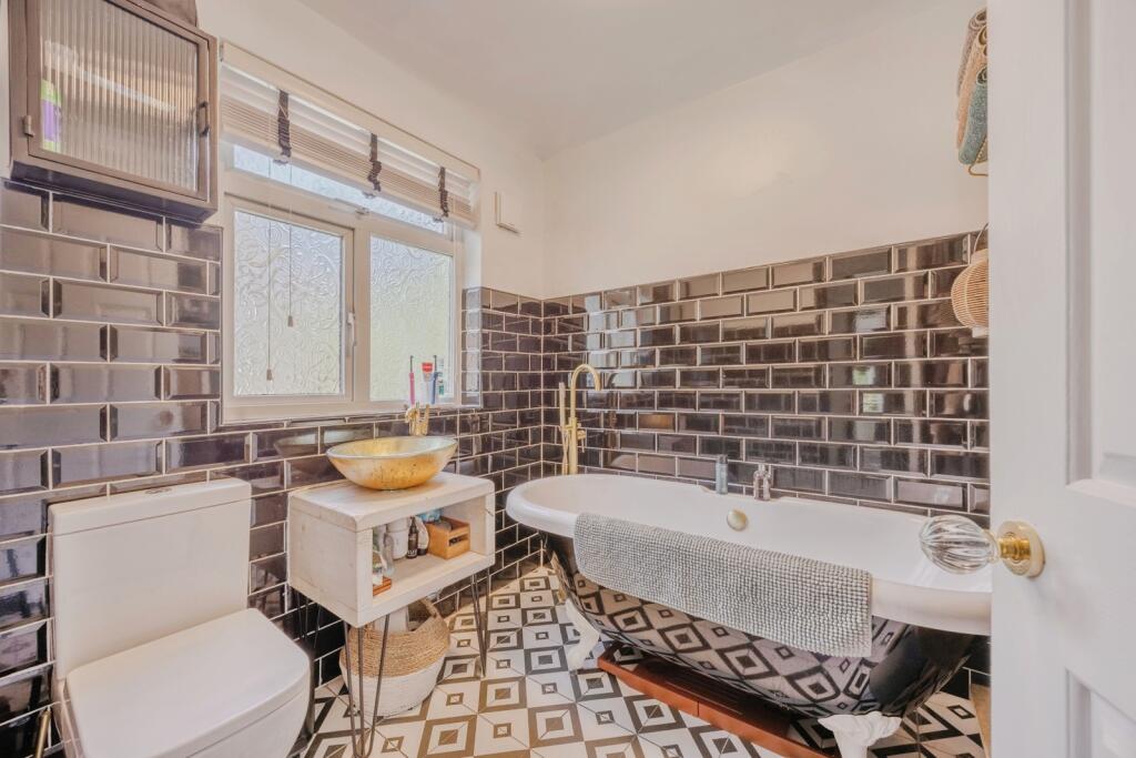 House in Croydon - View 5