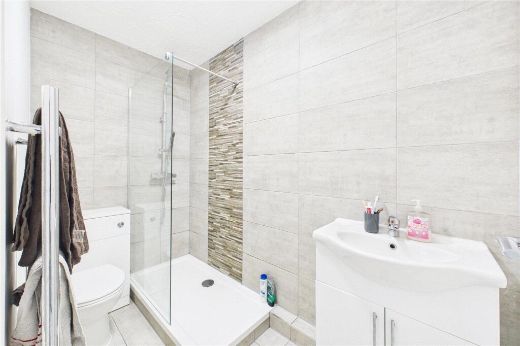 Apartment in East Grinstead, Blackwell - View 5