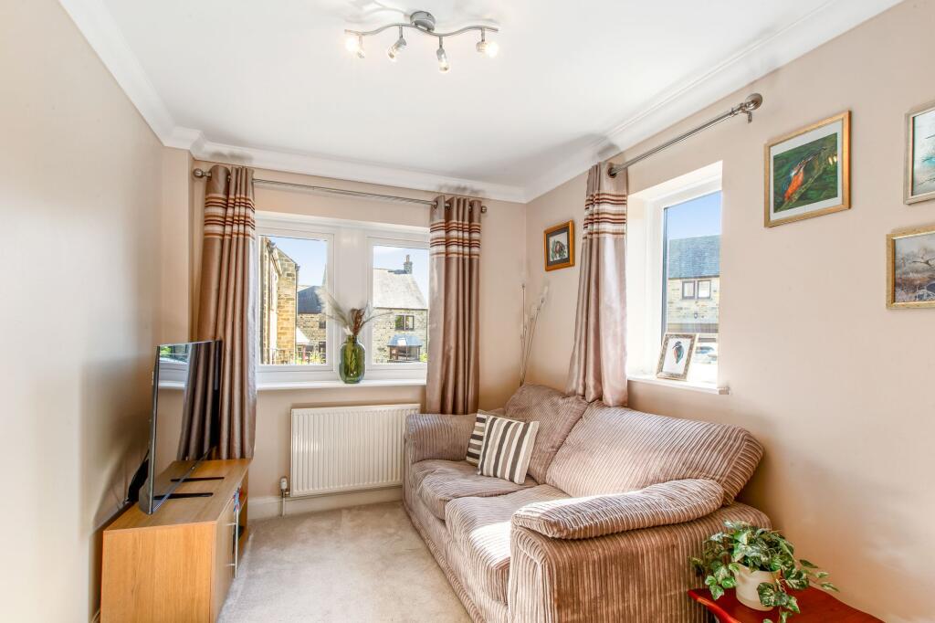Hastings Court, Shadwell, LS17 photo 3