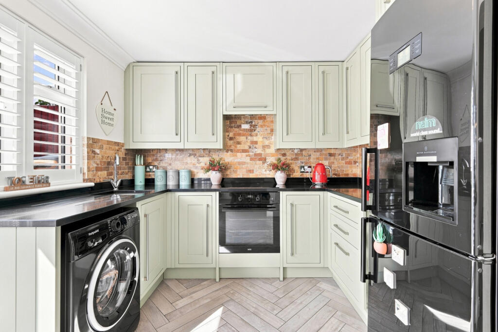 House in Southend-on-Sea - View 5