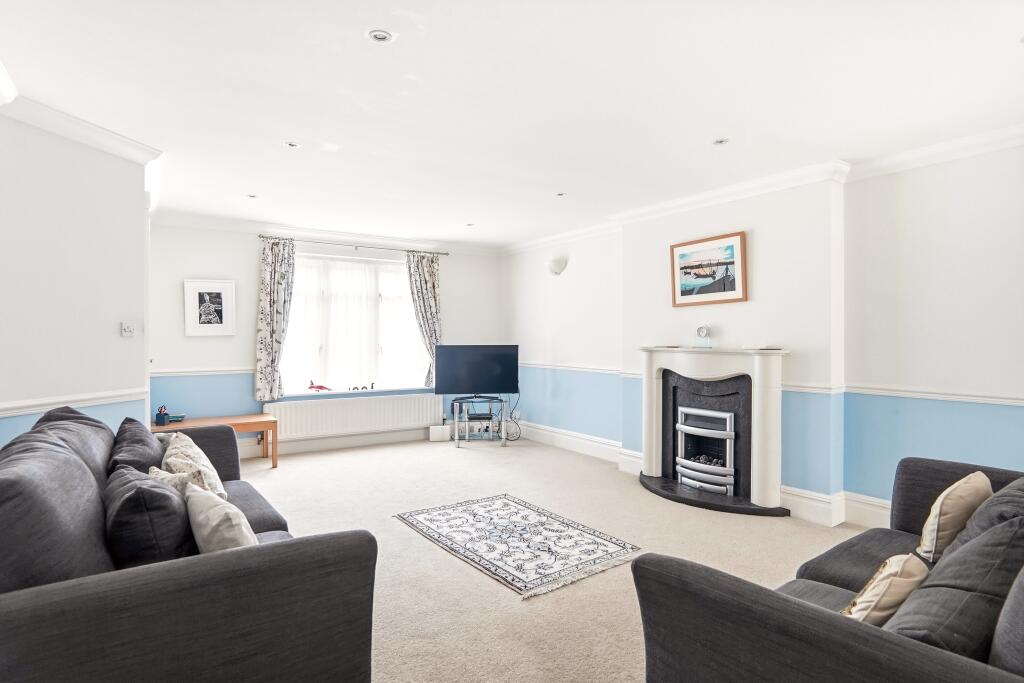 Main image of property: Belgravia Gardens, Roundhay, Leeds, LS8