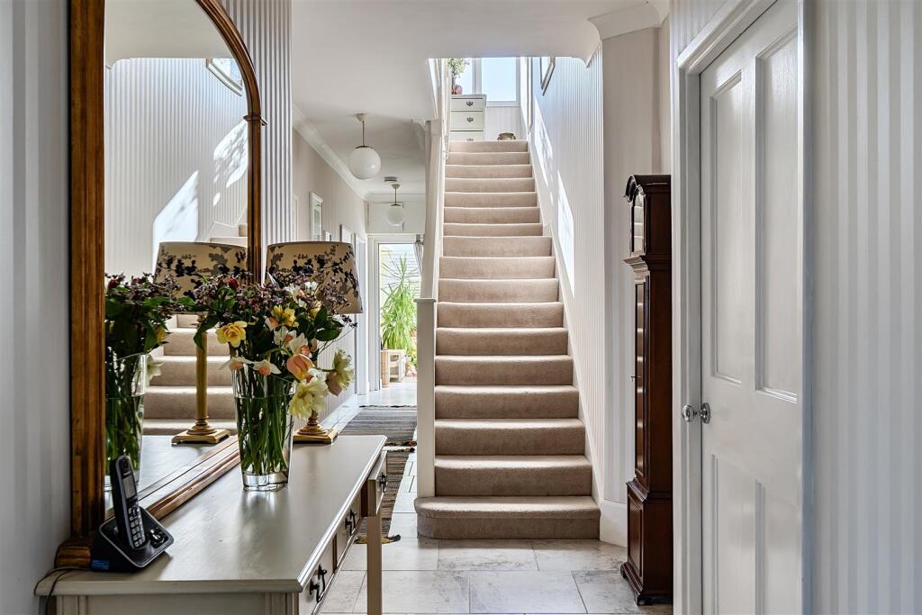House in Shipton Gorge, Dorset - View 5