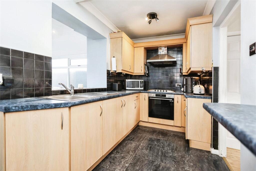 House in Birmingham, West Midlands - More