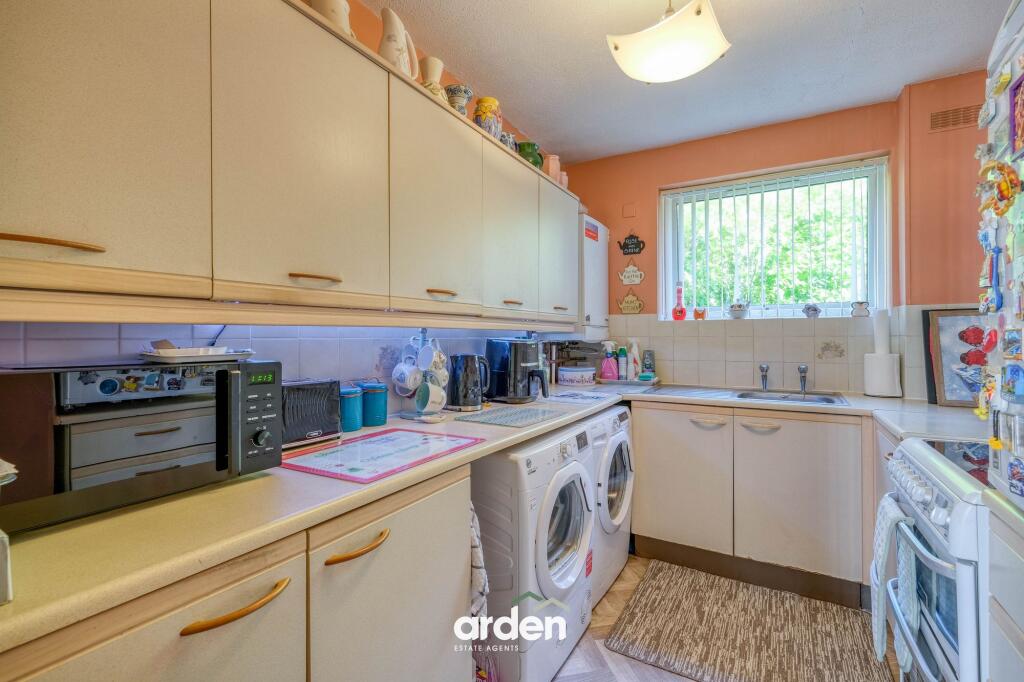 Woodend Close, Redditch, B97 photo 4