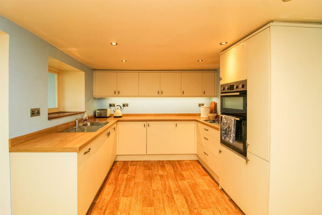 Quarry Hill, Horbury, Wakefield photo 4