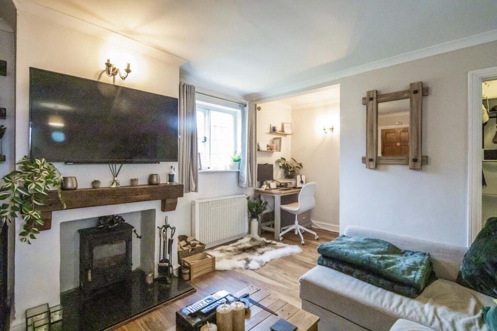 House in Compton, West Berkshire - More