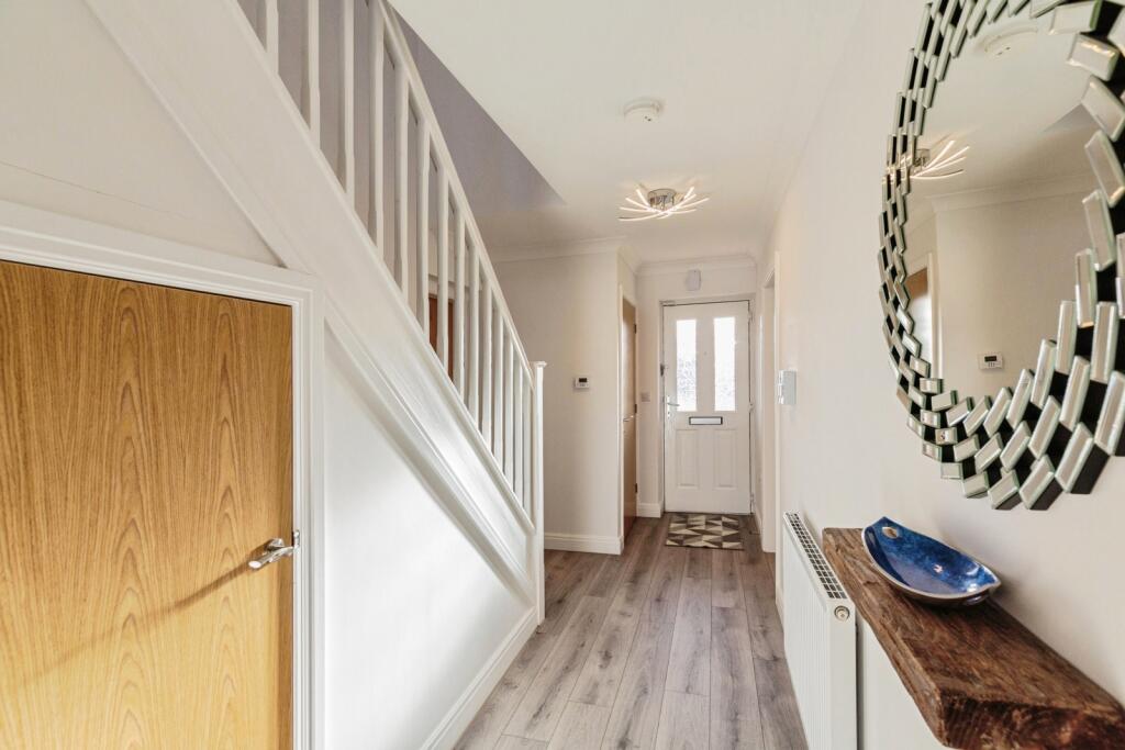 Taylor Close, Lytham St. Annes, Lancashire, FY8 photo 3