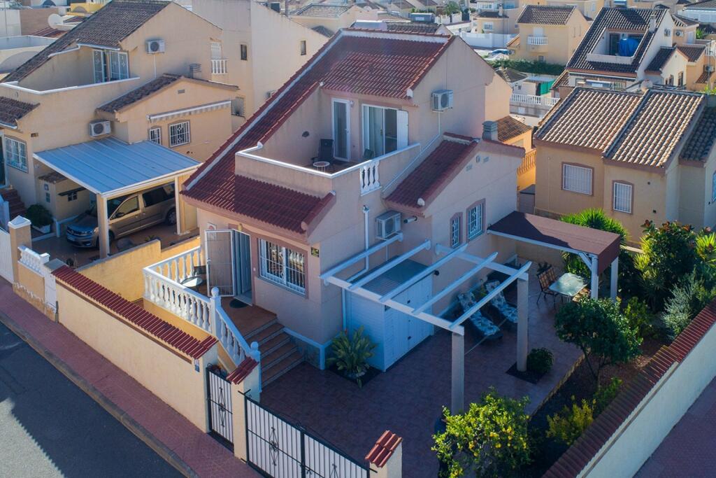 Main image of property: Rojales