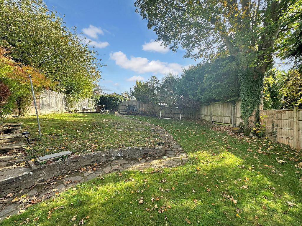 Carlton Avenue, South Croydon, Surrey, CR2 0BZ photo 4