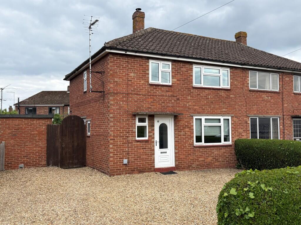 Main image of property: Earlsfield, Moulton Seas End