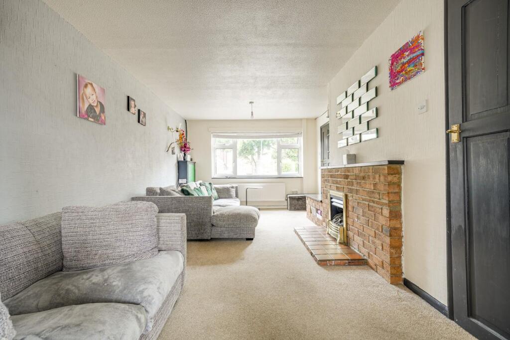 House in Luton - More