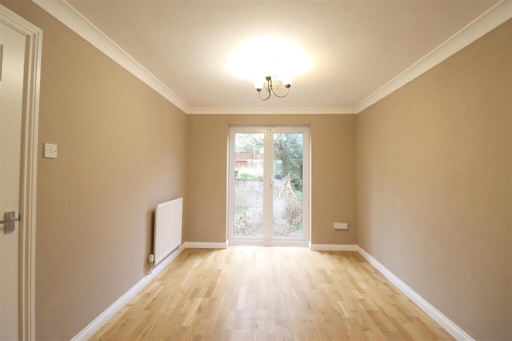 House in Kettering, Brambleside - View 5