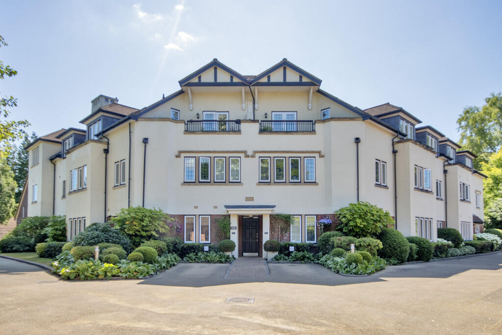 2-bed flat on Rodean Road, Tunbridge Wells, £625,000