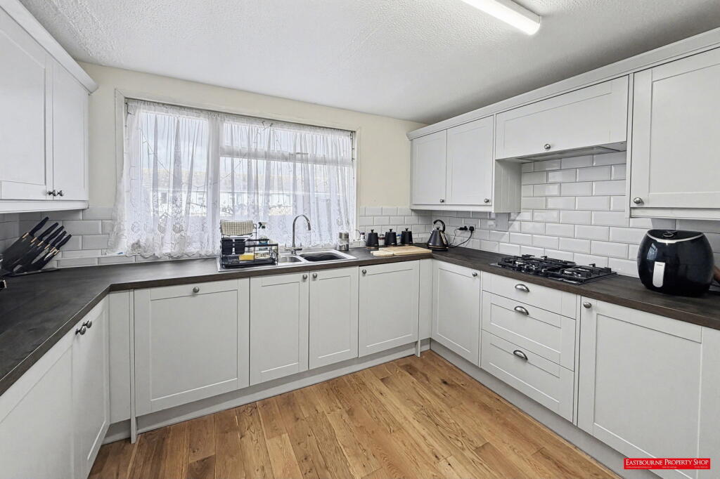 House in Eastbourne, East Sussex - View 2
