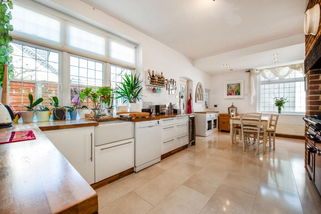 Blakes Road, Felpham, Bognor Regis, West Sussex, PO22 photo 3