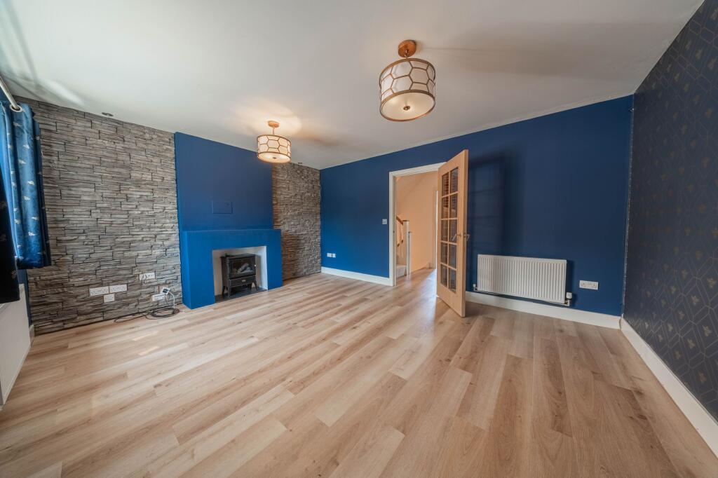 House in Redhill - More