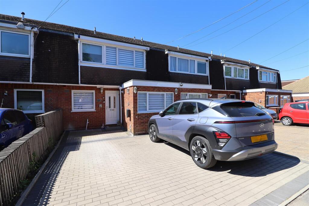 Main image of property: Chiltern Avenue, Bushey