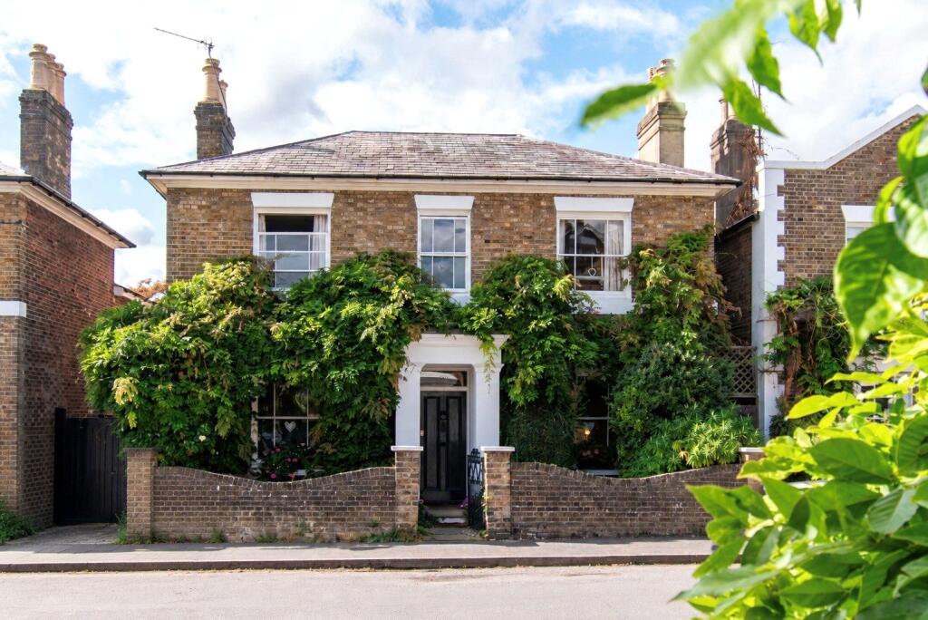 Main image of property: Hill Street, St. Albans, Hertfordshire, AL3
