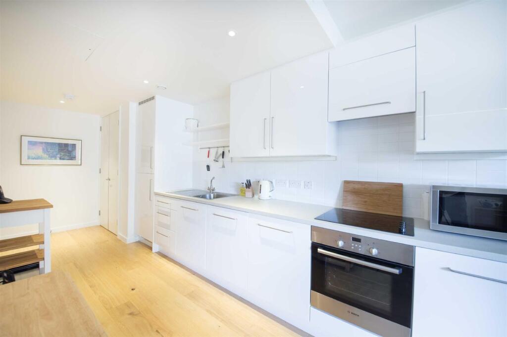 Apartment in London - View 3