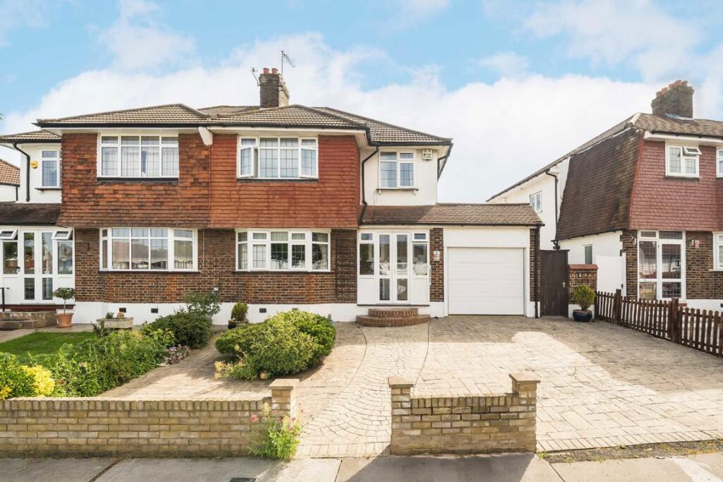 Main image of property: Crescent Way, London