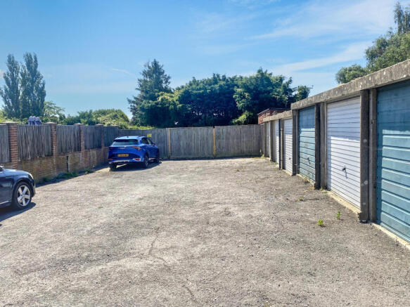 Land and garages at Haresfoot Close, Funtington, Chichester PO18 9LR