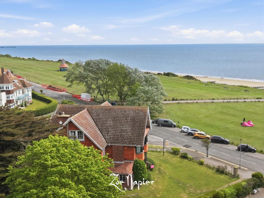 House in Frinton-on-Sea, Frinton and Walton - More