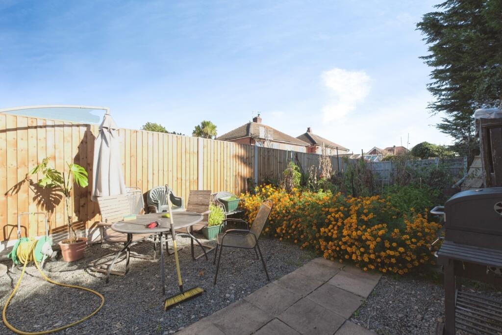 House in Nottingham, Chilwell - View 4