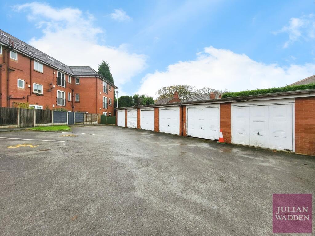 Apartment in Manchester, Reddish Bridge, Gorton - View 4